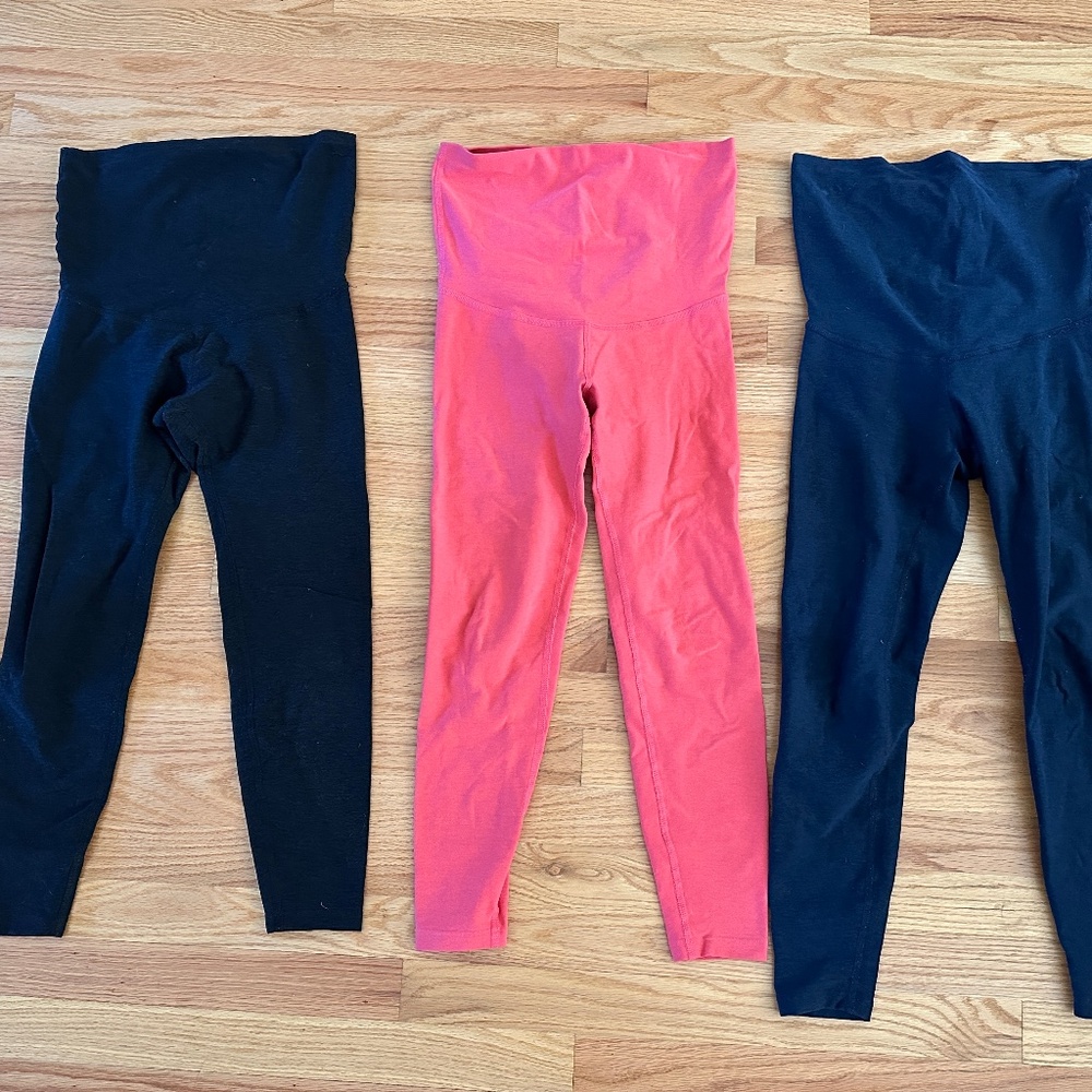 Beyond Yoga maternity leggings XS pink